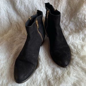 Steve Madden Black Double Sided Zipper Booties